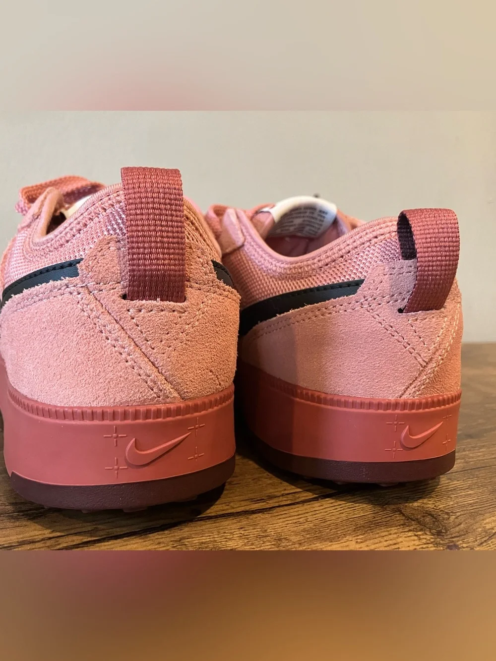 Nike C1TY 'Red Stardust'